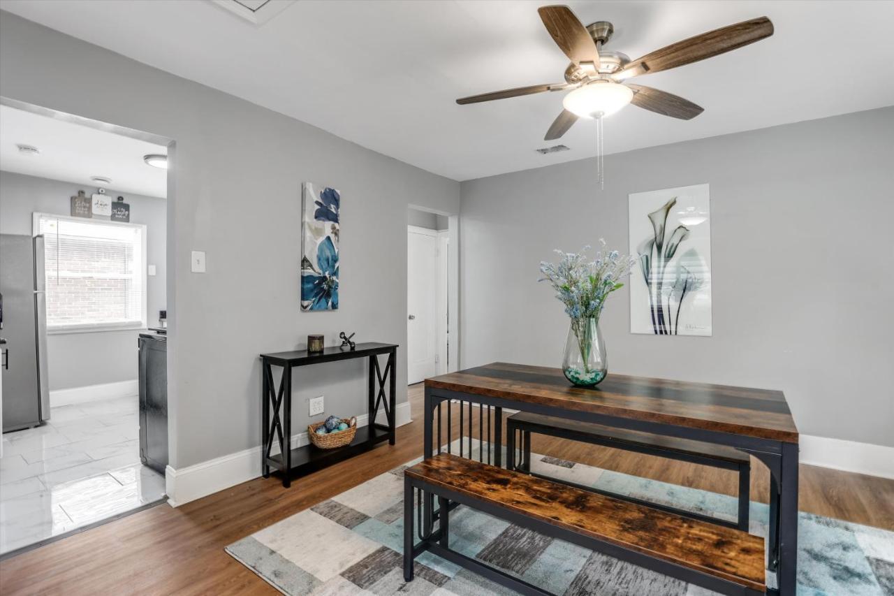 Modern & Cozy East Side Gem ~ Queen Beds ~ Parking Detroit Esterno foto