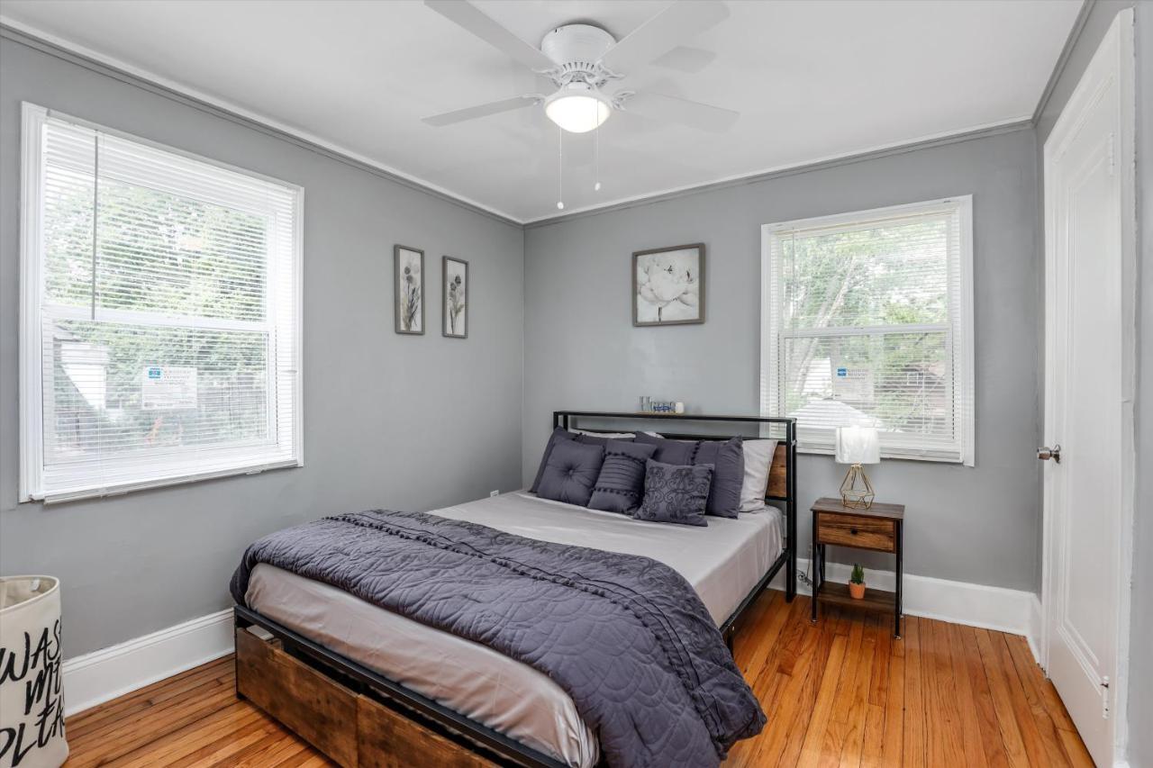 Modern & Cozy East Side Gem ~ Queen Beds ~ Parking Detroit Esterno foto
